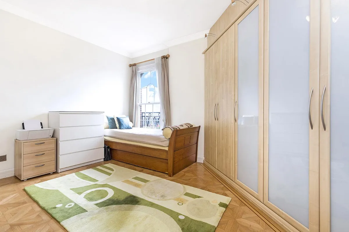 North End House, Fitzjames Avenue, London, W14