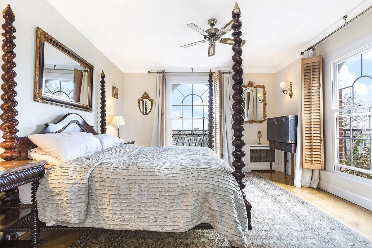 North End House, Fitzjames Avenue, London, W14