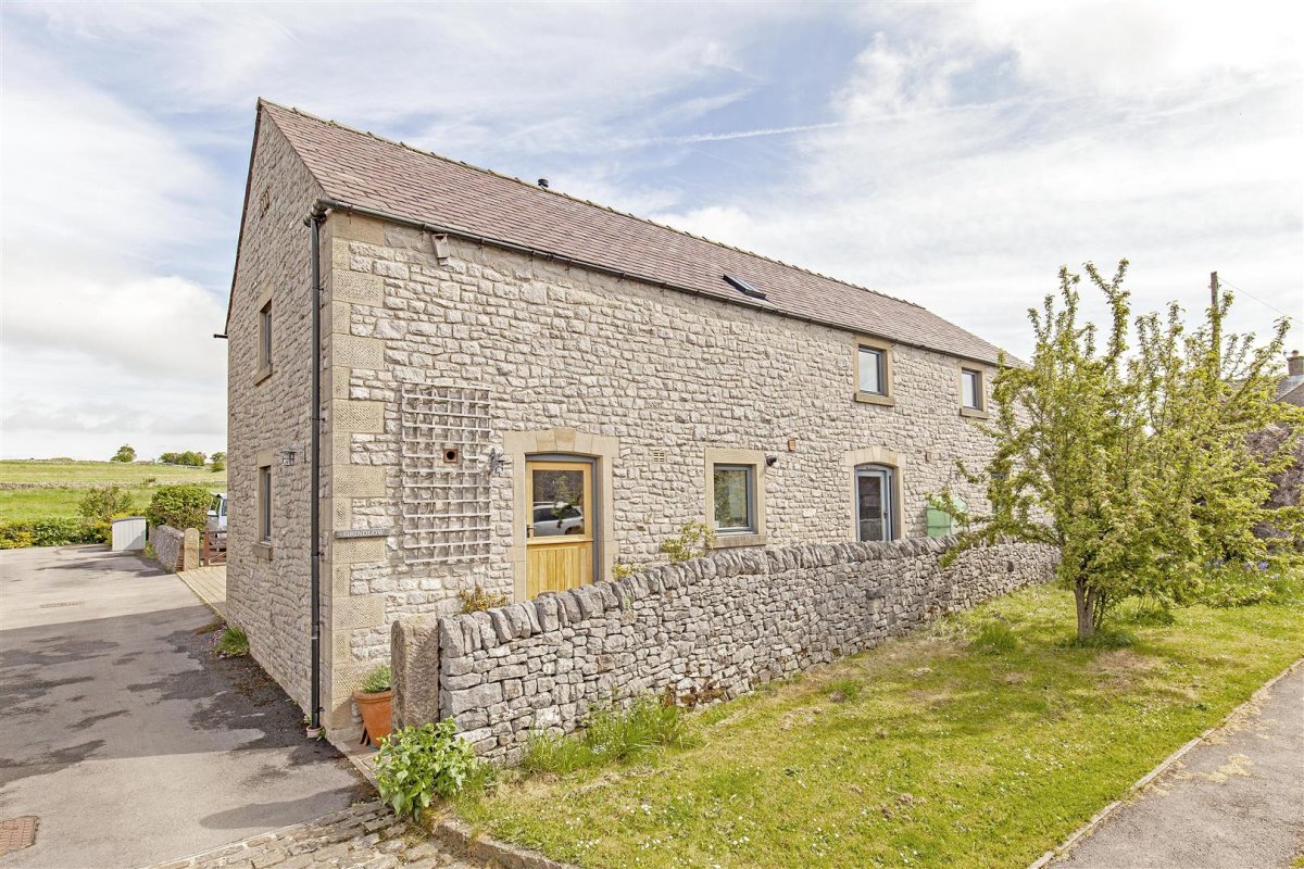 4 bedroom property for sale in Monyash Road, Over Haddon, Bakewell