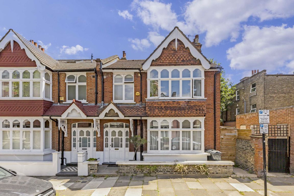 Fletchers 1 bedroom property for sale in Merton Avenue, Chiswick £