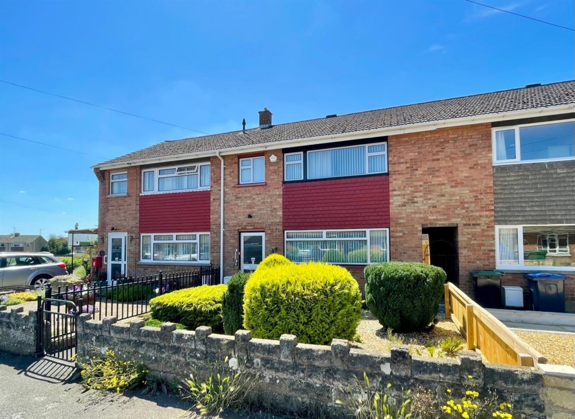 3 bedroom property for sale in Redland, Chippenham £240,000