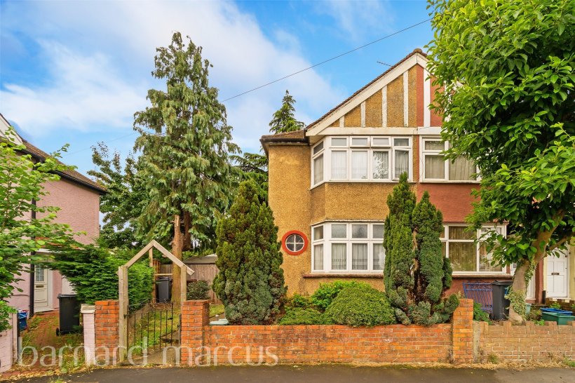 Saxon Avenue, Feltham 3 bedroom end of terrace house Barnard Marcus