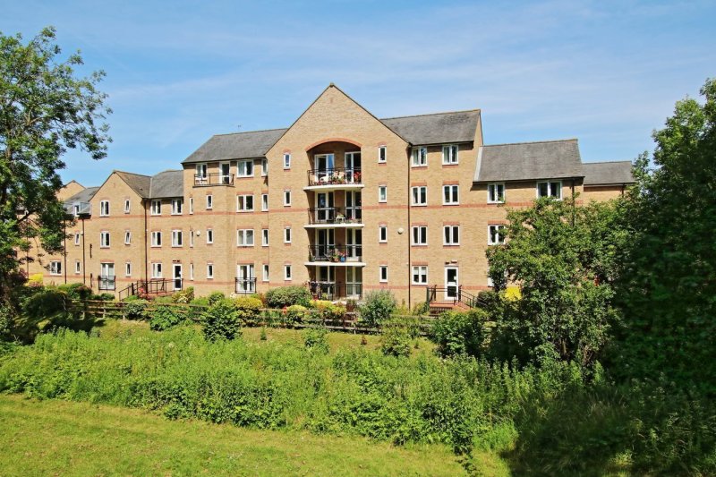 2 bedroom property for sale in Church Street, ST NEOTS, Cambs, PE19 £