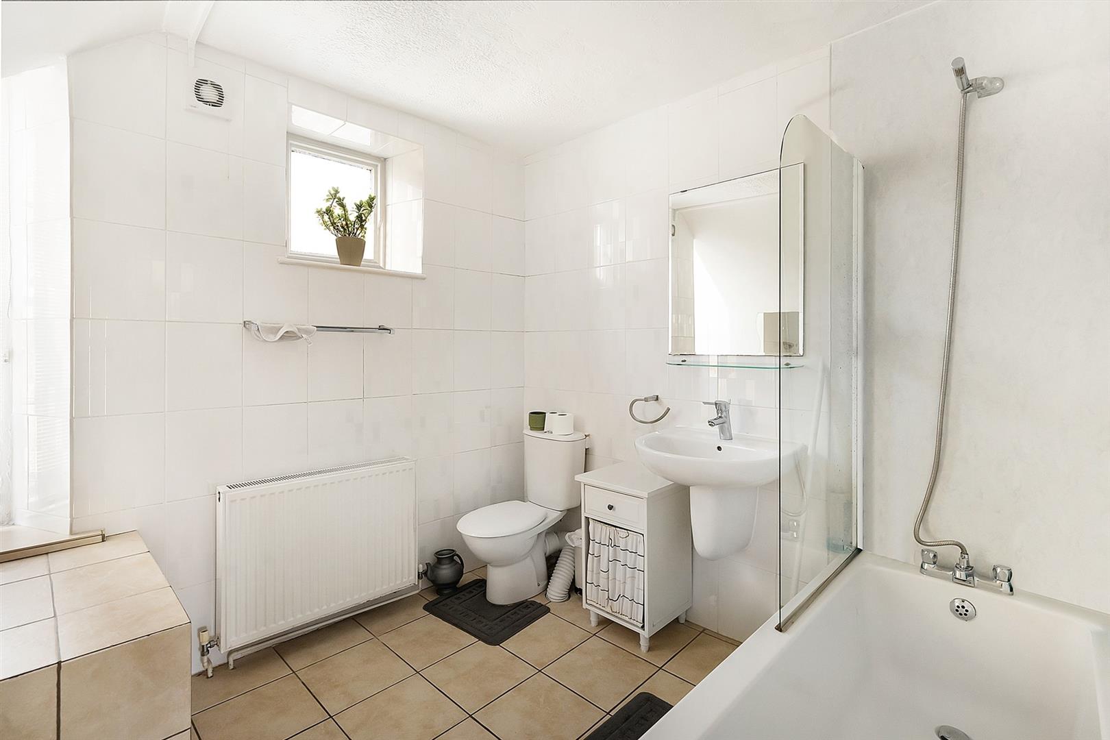 2 bedroom property for sale in House, Kingsbridge £160,000