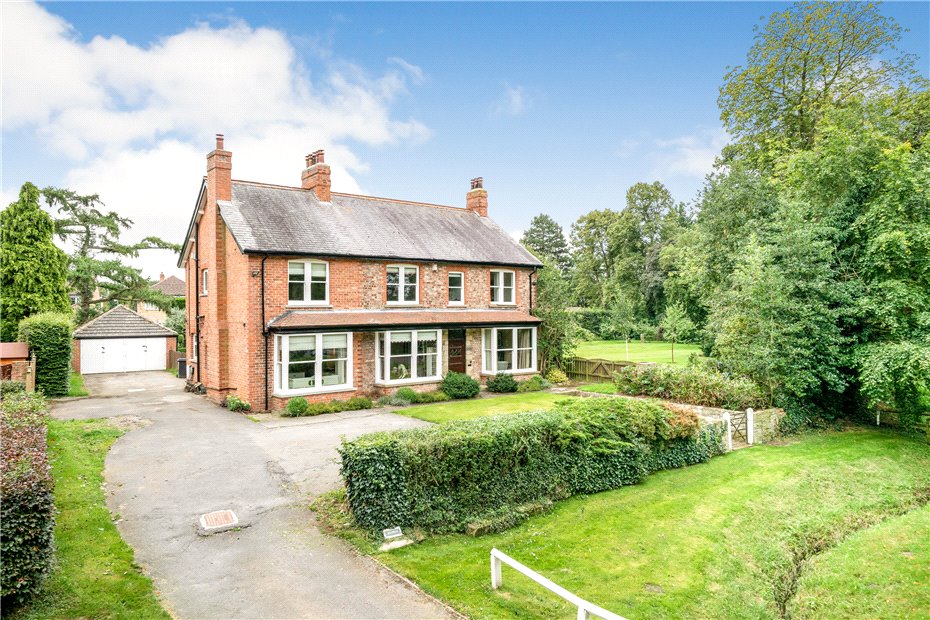 JacksonStops 5 bedroom property for sale in Main Street, Upper