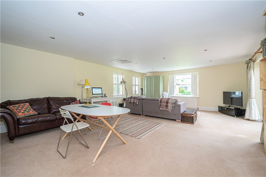 JacksonStops 5 bedroom property for sale in Main Street, Upper