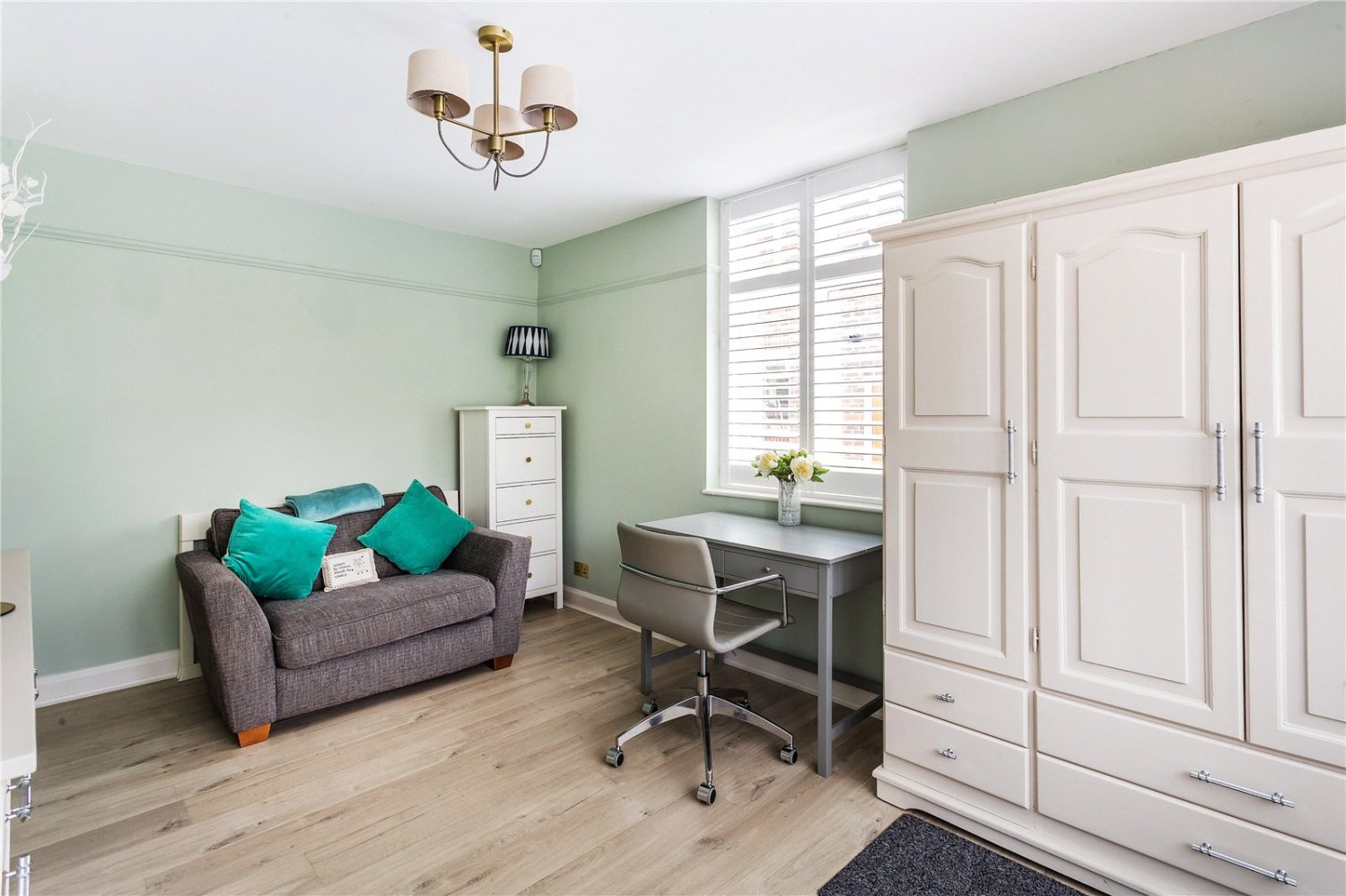 JacksonStops 3 bedroom property for sale in Stoneleigh Road