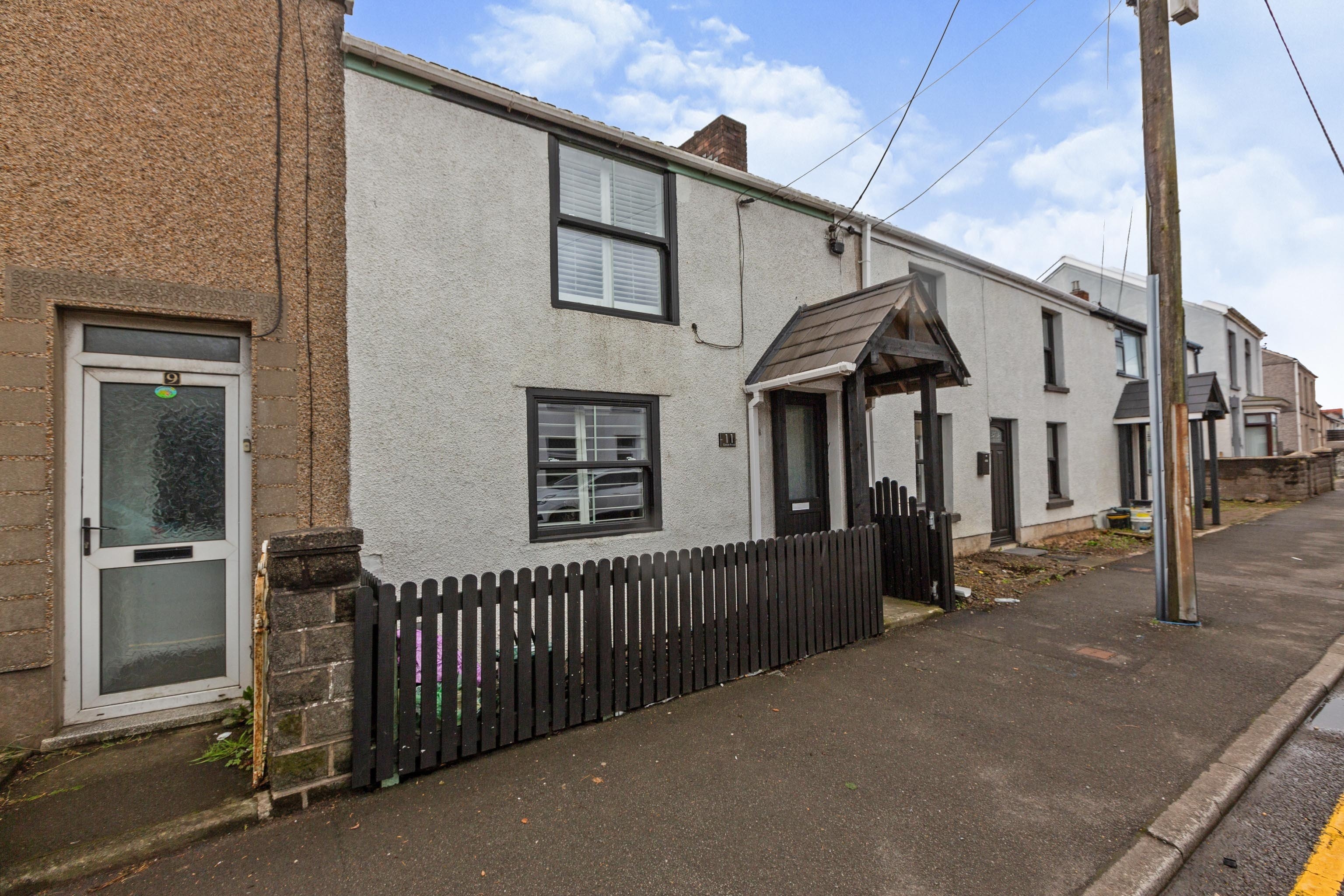2 bedroom property for sale in Glebe Road, Loughor, Swansea, SA4 £125,000