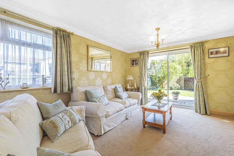 6 bedroom property for sale in Pershore Close, Putnoe, Bedford, MK41