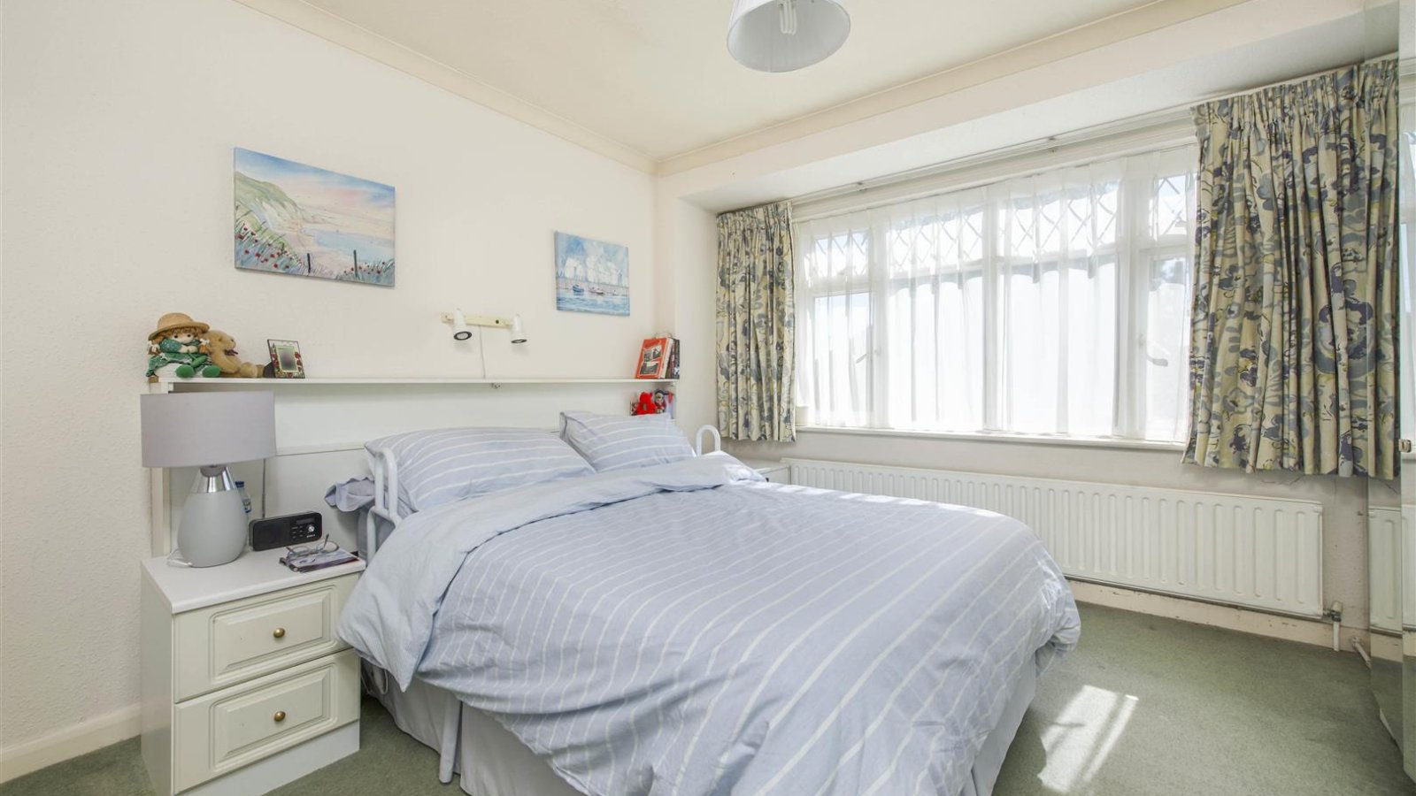 3 bedroom property for sale in Clovelly Avenue, Ickenham £675,000