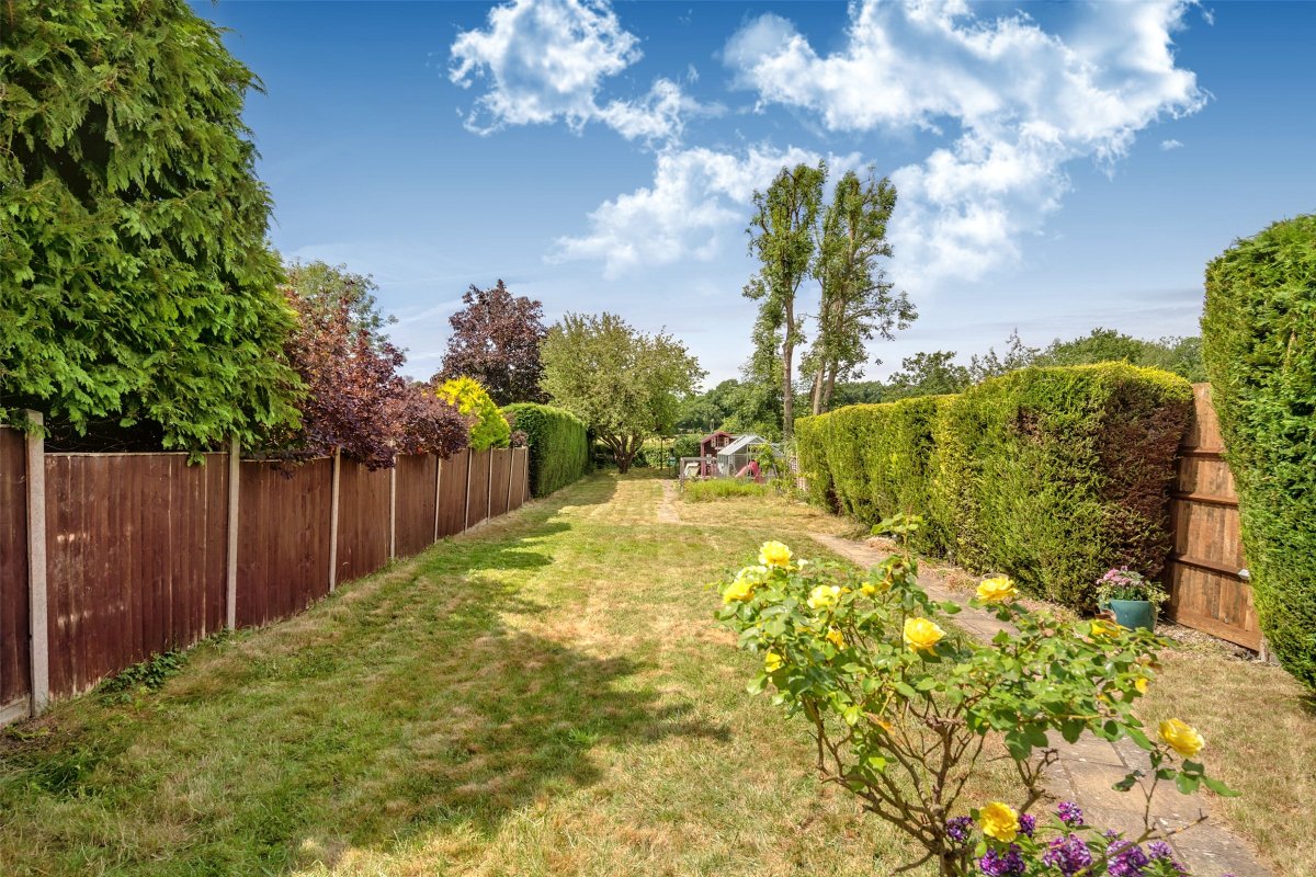 4 bedroom property for sale in Pear Tree Hill, Bonehurst Road, Salfords