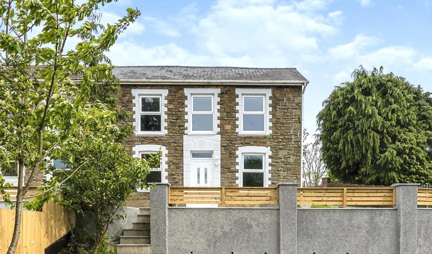 4 bedroom property for sale in Bryn Road, Pontarddulais, Swansea, SA4