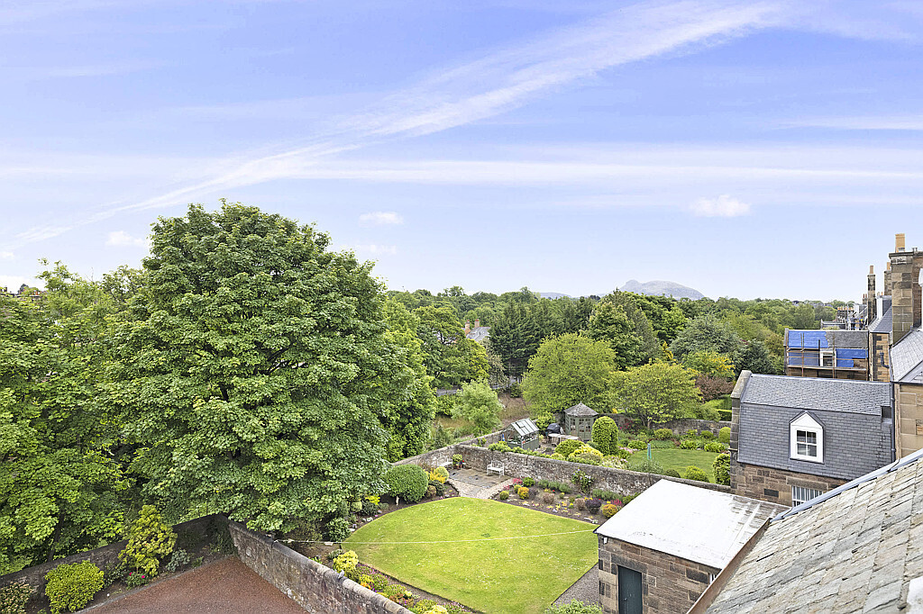 2 bedroom property for sale in 35C Cluny Gardens, Morningside