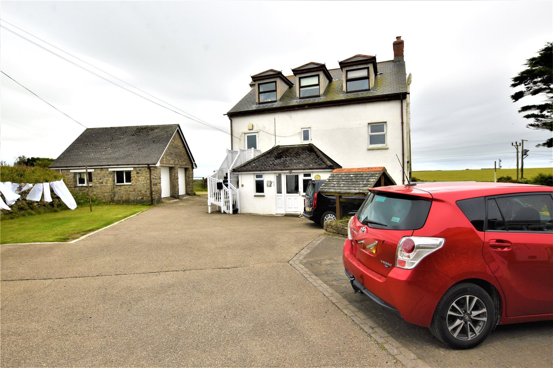 6 bedroom property for sale in FARMHOUSE AND SEPARATE APARTMENT