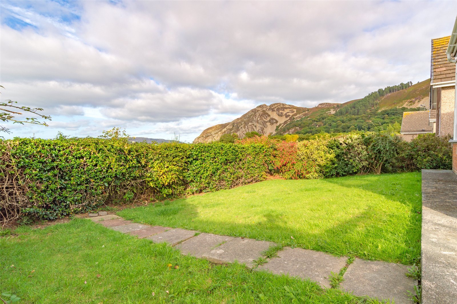 2 bedroom property for sale in Cae Gwynan, Dwygyfylchi, Penmaenmawr