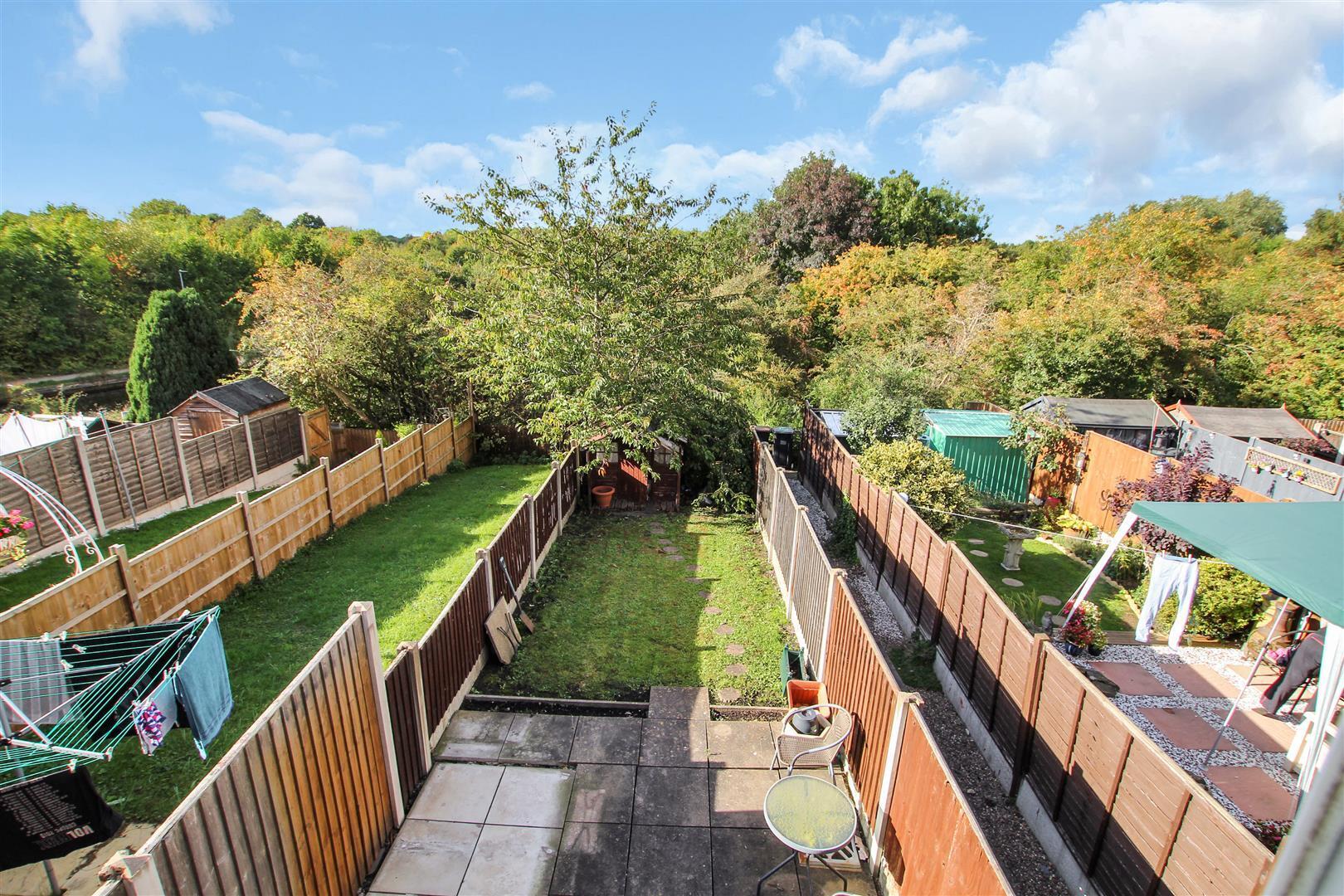 2 bedroom property for sale in Shortheath Road, Moira £185,000