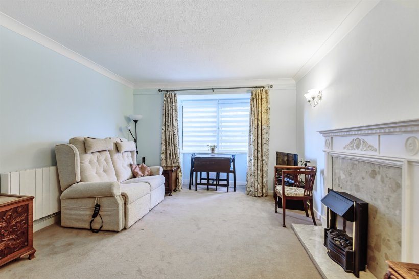 Swanbrook Court, Maidenhead 2 bedroom retirement property Roger Platt