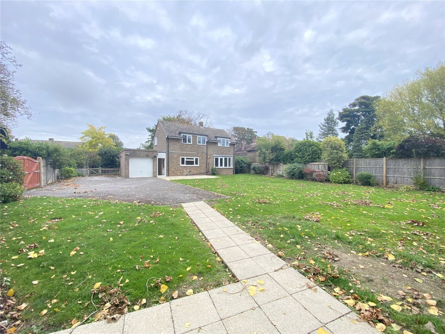 JacksonStops 4 bedroom property to let in Moreton Road, Bosham