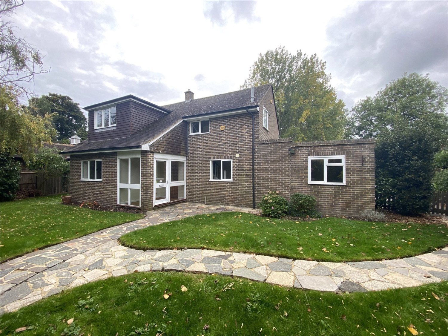 JacksonStops 4 bedroom property to let in Moreton Road, Bosham