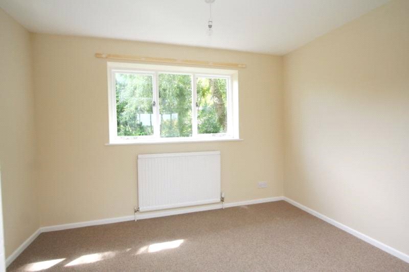 JacksonStops 4 bedroom property to let in Moreton Road, Bosham