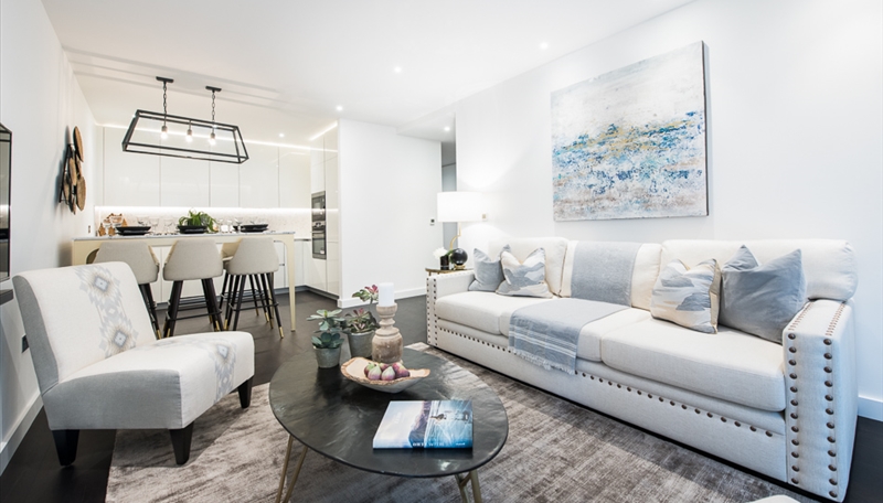 TWO BEDROOM APARTMENT  TO LET  CHARLES CLOWES WALK  NINE ELMS  SW11 Image 2