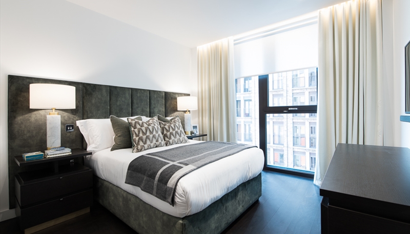 TWO BEDROOM APARTMENT  TO LET  CHARLES CLOWES WALK  NINE ELMS  SW11 Image 8