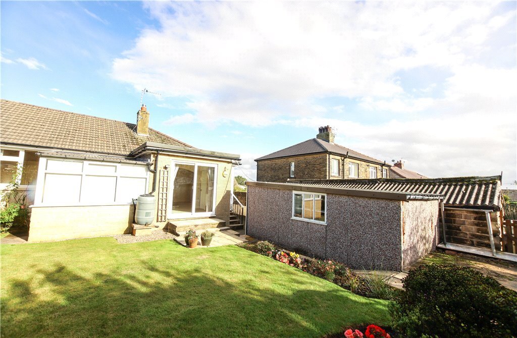 3 bedroom property for sale in Menin Drive, Baildon, BD17 Guide price