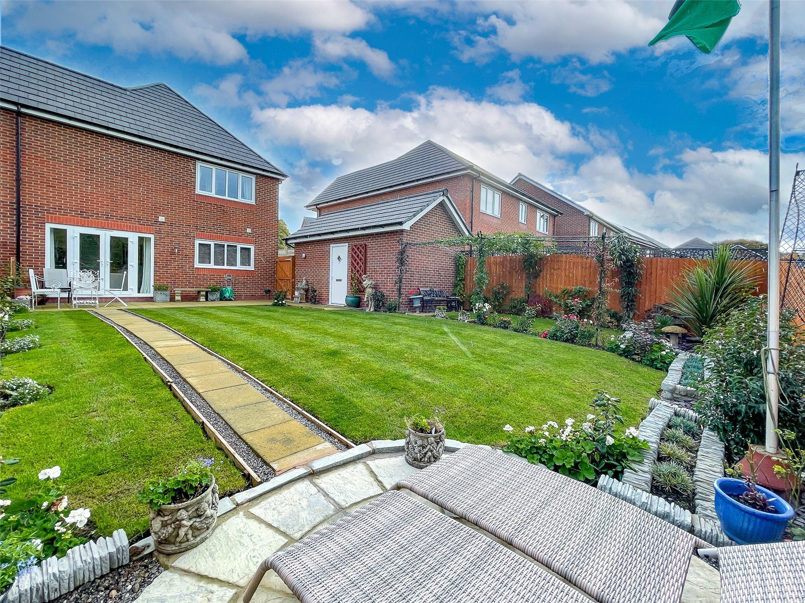 4 bedroom property for sale in Clos Emlyn, Old Colwyn, Colwyn Bay, LL29