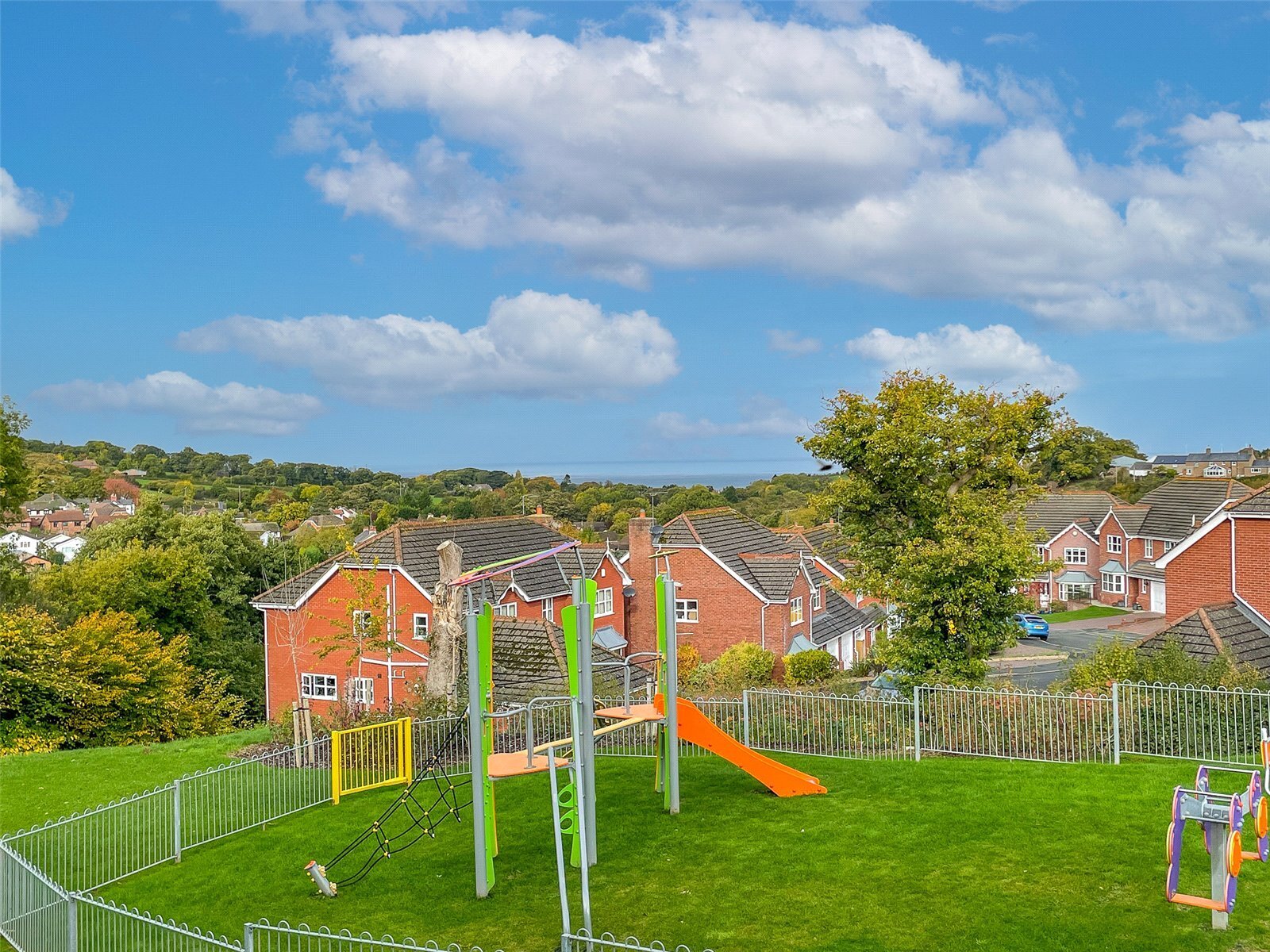 4 bedroom property for sale in Clos Emlyn, Old Colwyn, Colwyn Bay, LL29