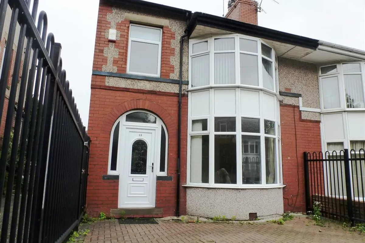 Rothwell Drive, HALIFAX