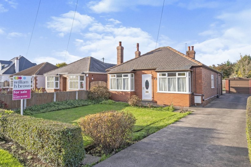 Kirton Lane, Thorne, Doncaster 2 bedroom detached bungalow William