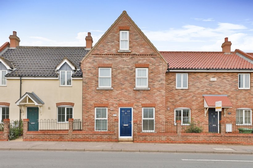 Baxter Close, Fakenham 4 bedroom town house William H Brown