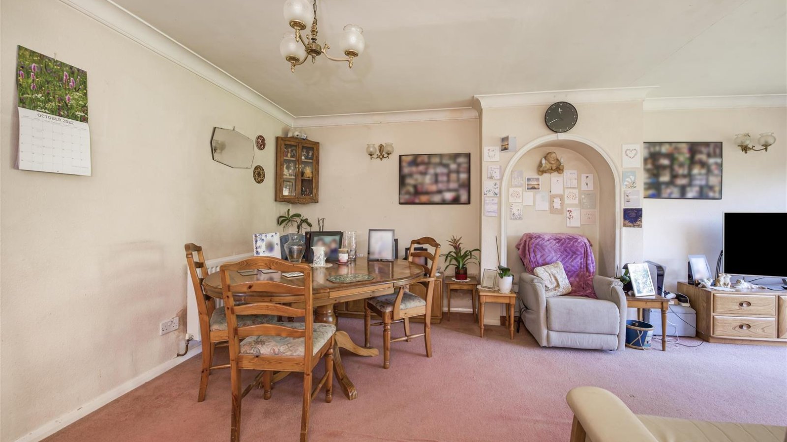 4 bedroom property for sale in Andover Close, Uxbridge £545,000