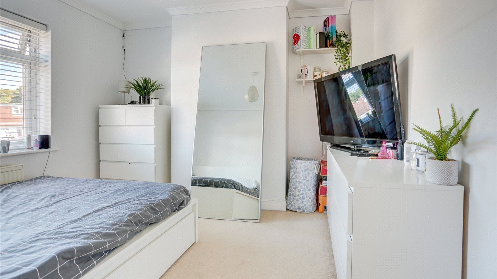 3 bedroom property for sale in Windlesham Close, Portslade, BN41