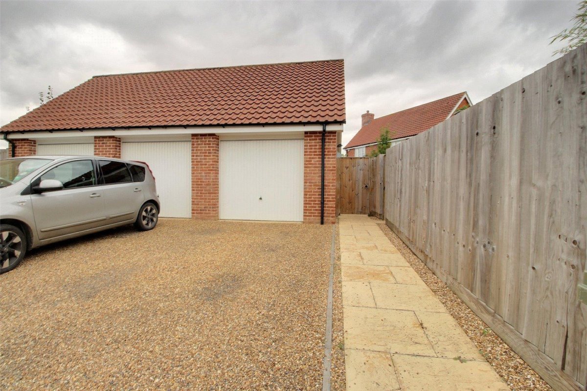 4 bedroom property for sale in Moffett Road Swanton Morley Price