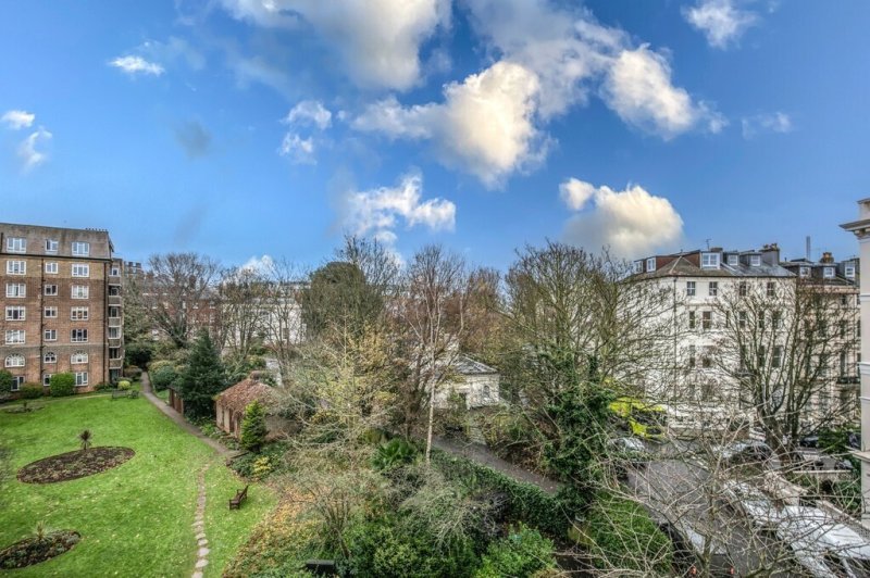 3 bedroom property for sale in Wick Hall, Furze Hill, Hove, BN3 1NF