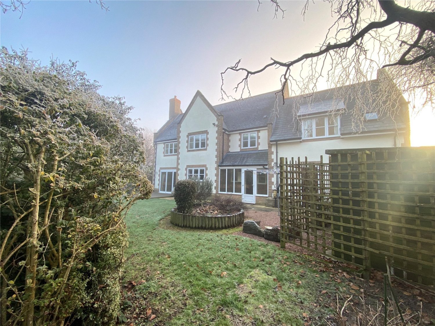 JacksonStops 5 bedroom property for sale in Kings Mead, Cheveley