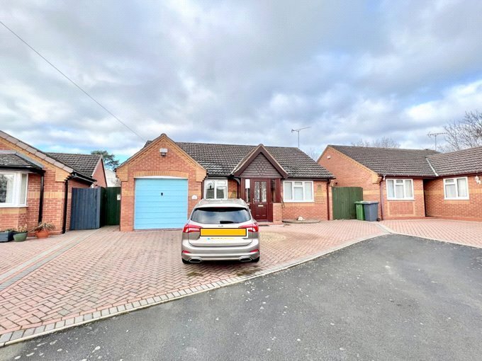 3 bedroom property for sale in Holmcroft Road, Kidderminster