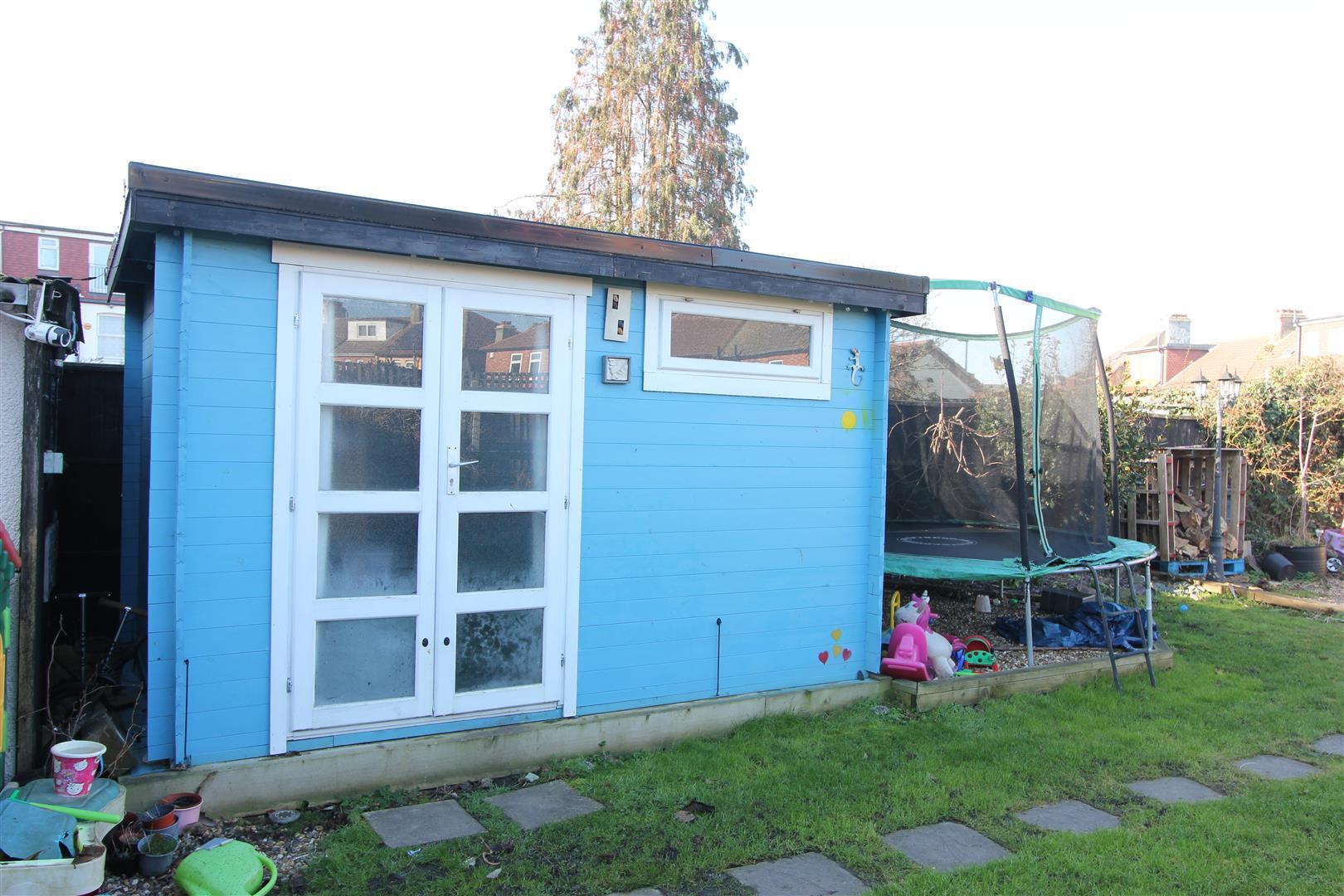 2 bedroom property for sale in Alderton Road, Croydon Offers in