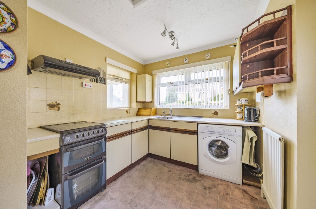 3 bedroom property for sale in Coombe Close, Bovey Tracey, Newton Abbot