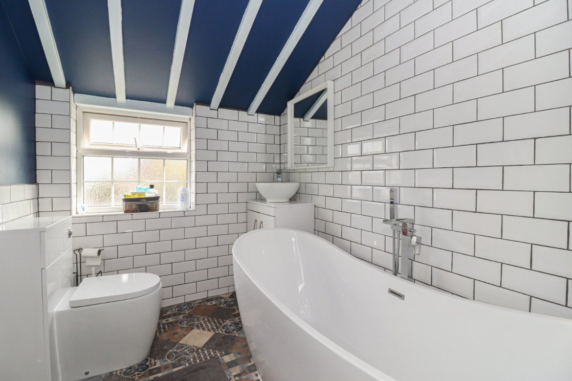 2 bedroom property for sale in Breakspeare Road, Abbots Langley, Herts, WD5 Guide price £435,000