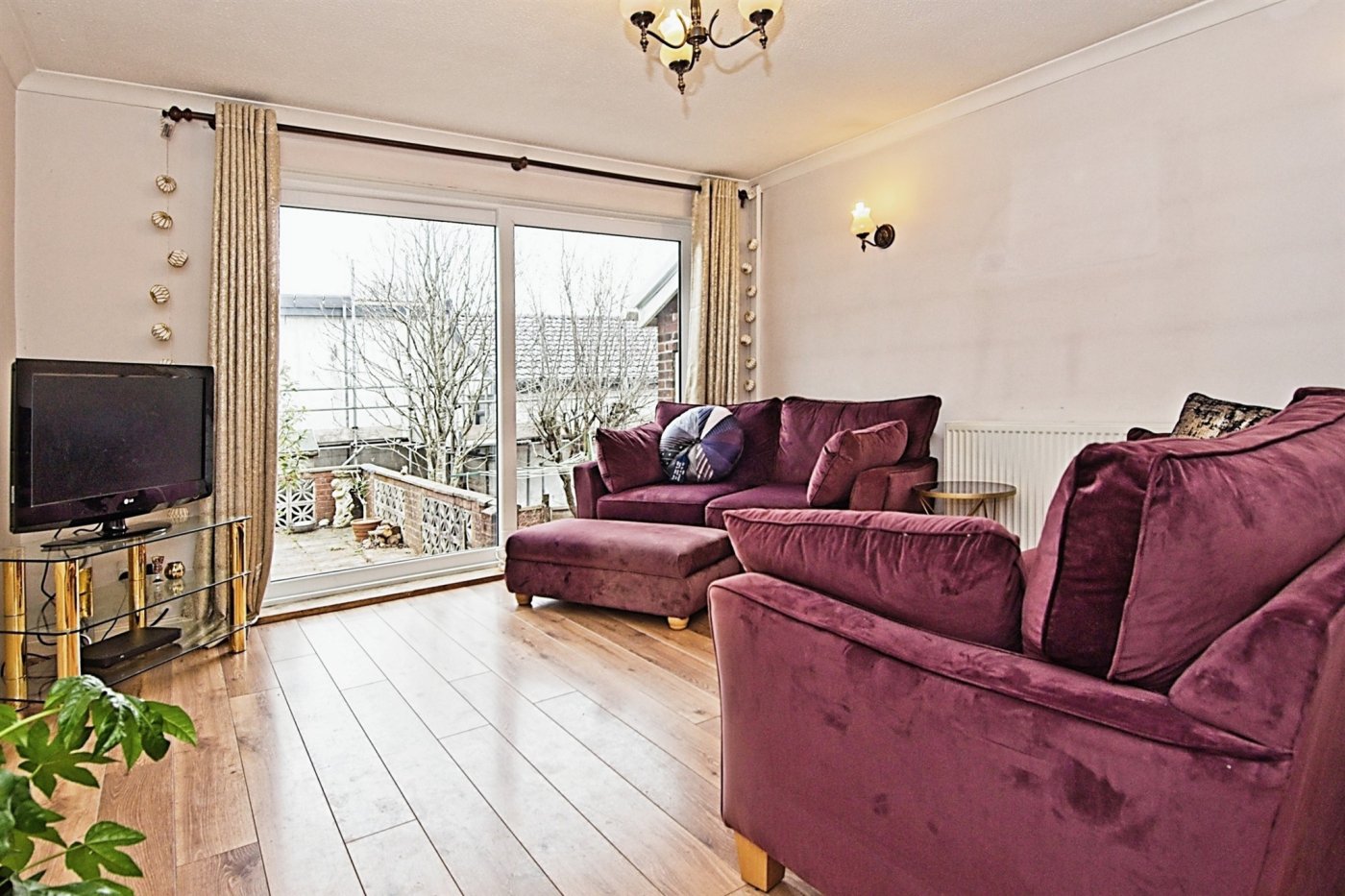 4 bedroom property for sale in Graigwen Parc, Pontypridd £300,000