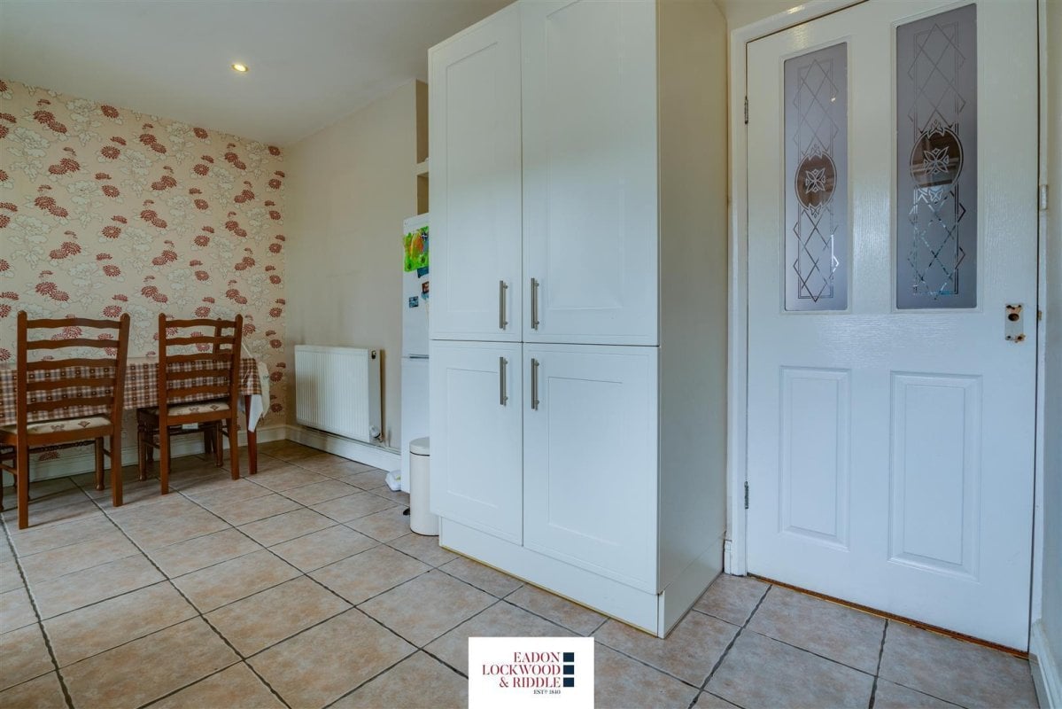 3 bedroom property for sale in Reasby Avenue, Ravenfield, Rotherham