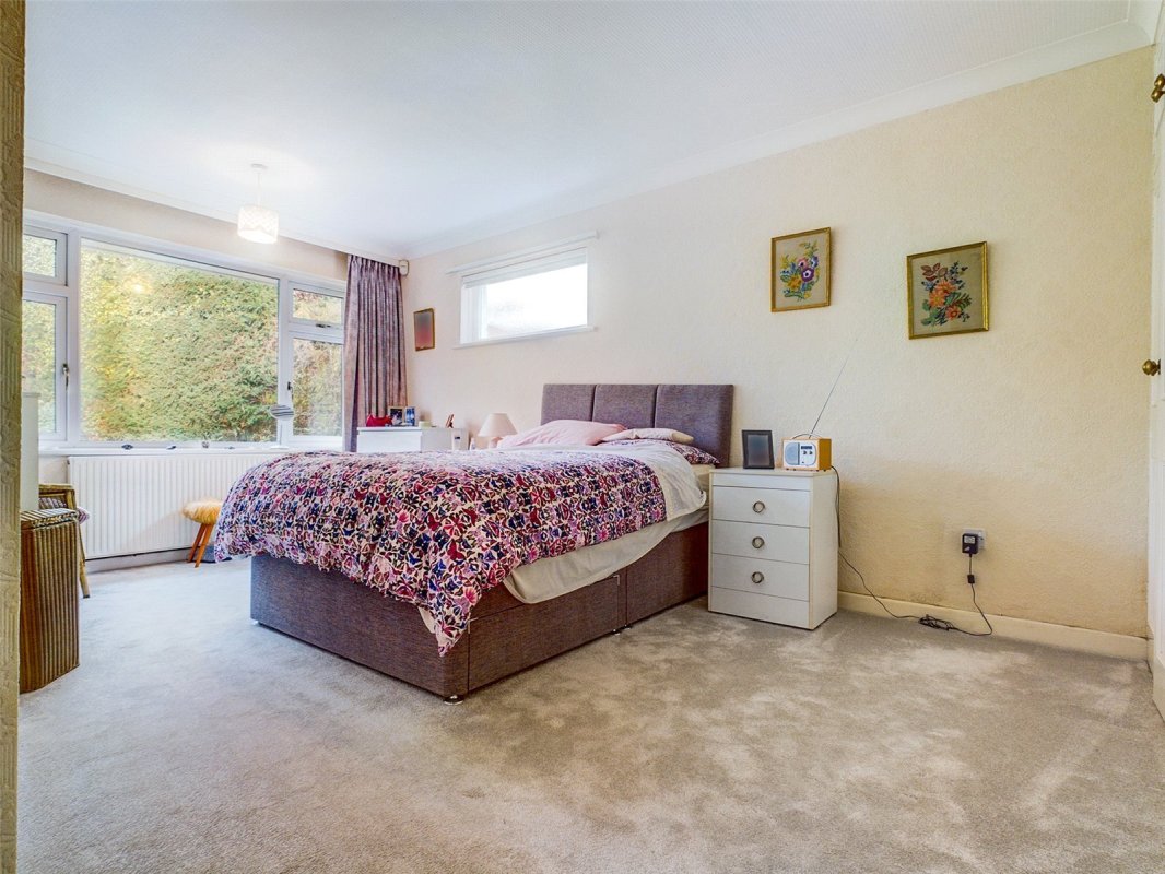 3 bedroom property for sale in Kilmington Way, Highcliffe, Christchurch