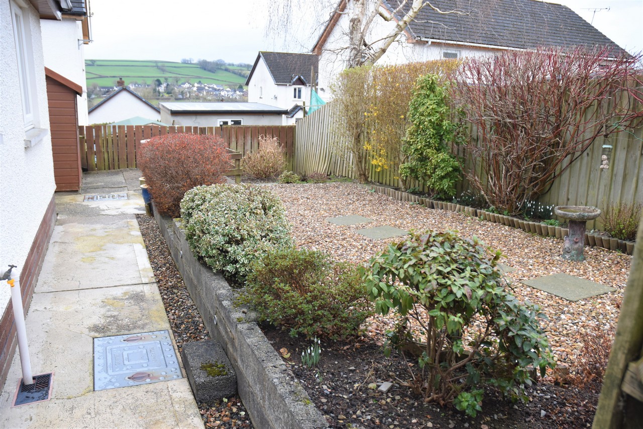 3 bedroom property for sale in Hafanfach, 24 Brynderi Close, Newcastle