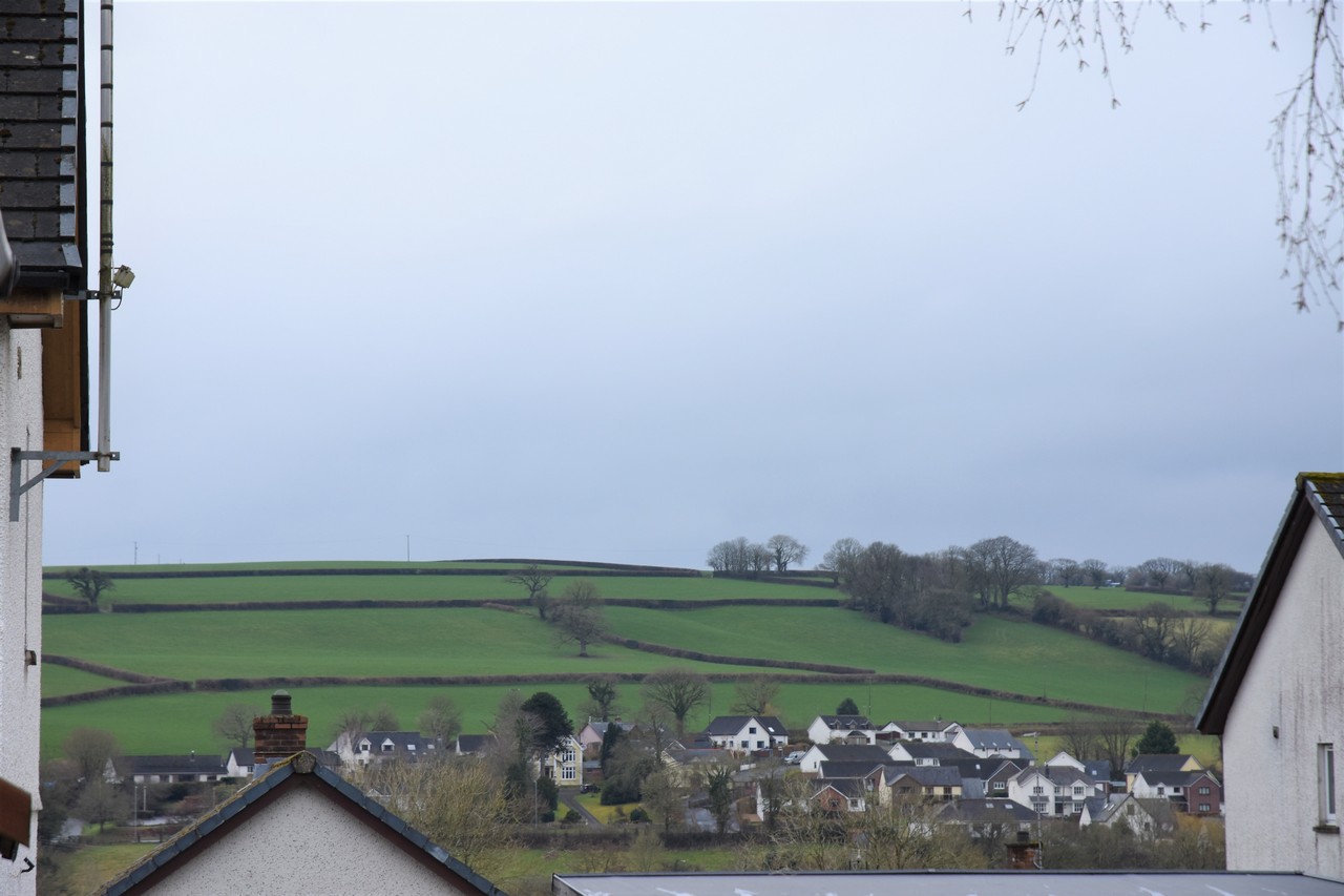 3 bedroom property for sale in Hafanfach, 24 Brynderi Close, Newcastle