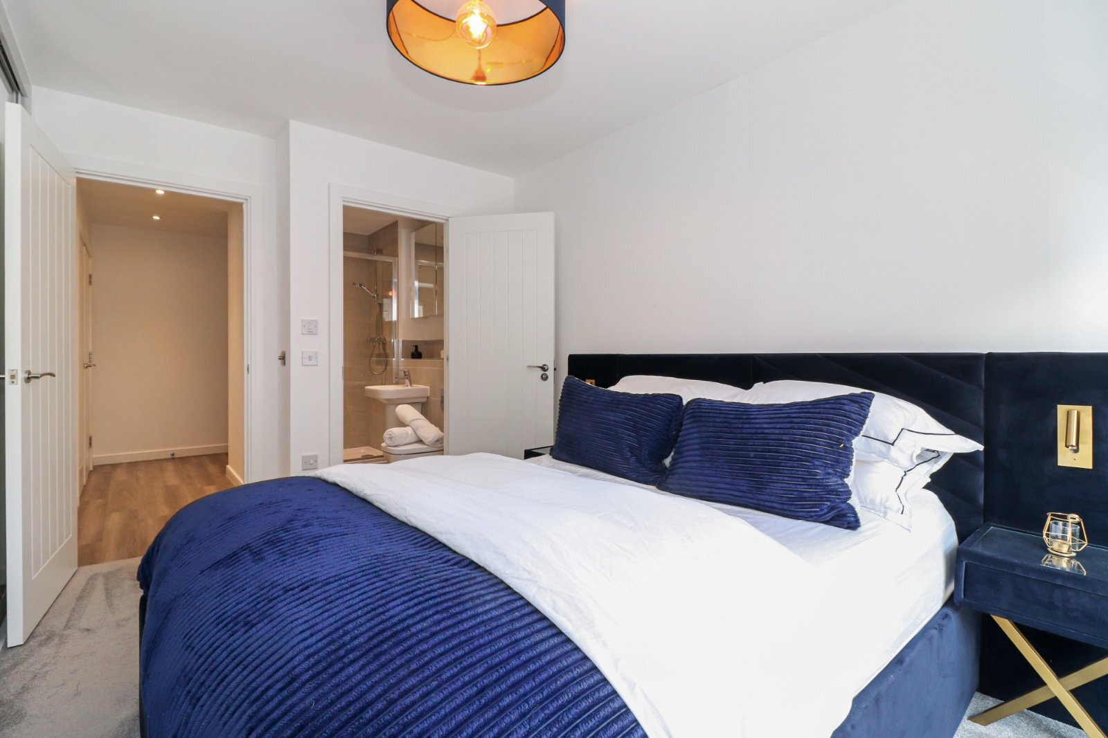 2 bedroom property for sale in Regents House, Frogmore Road, Apsley, Herts, HP3 £375,000