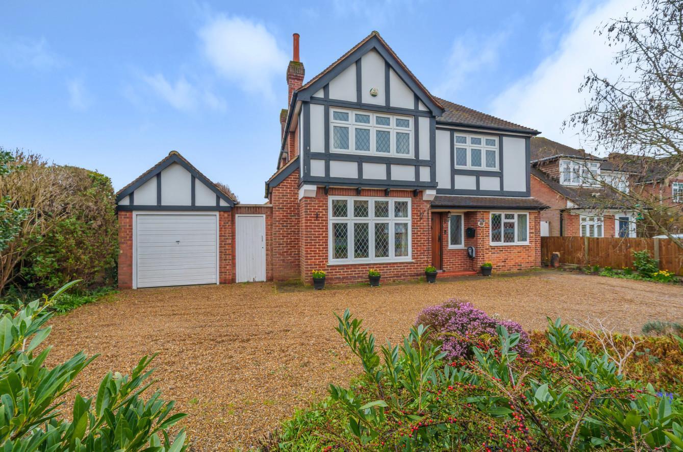 4 bedroom property for sale in Long Lane, Ickenham, £1,250,000