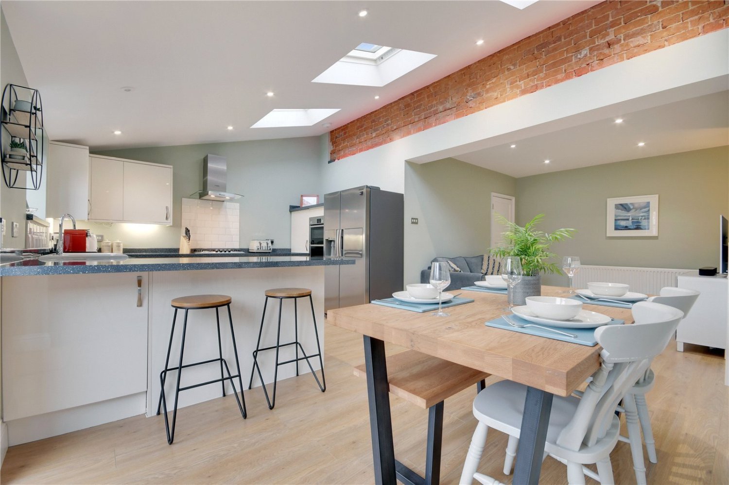 JacksonStops 3 bedroom property for sale in Gainsborough Crescent