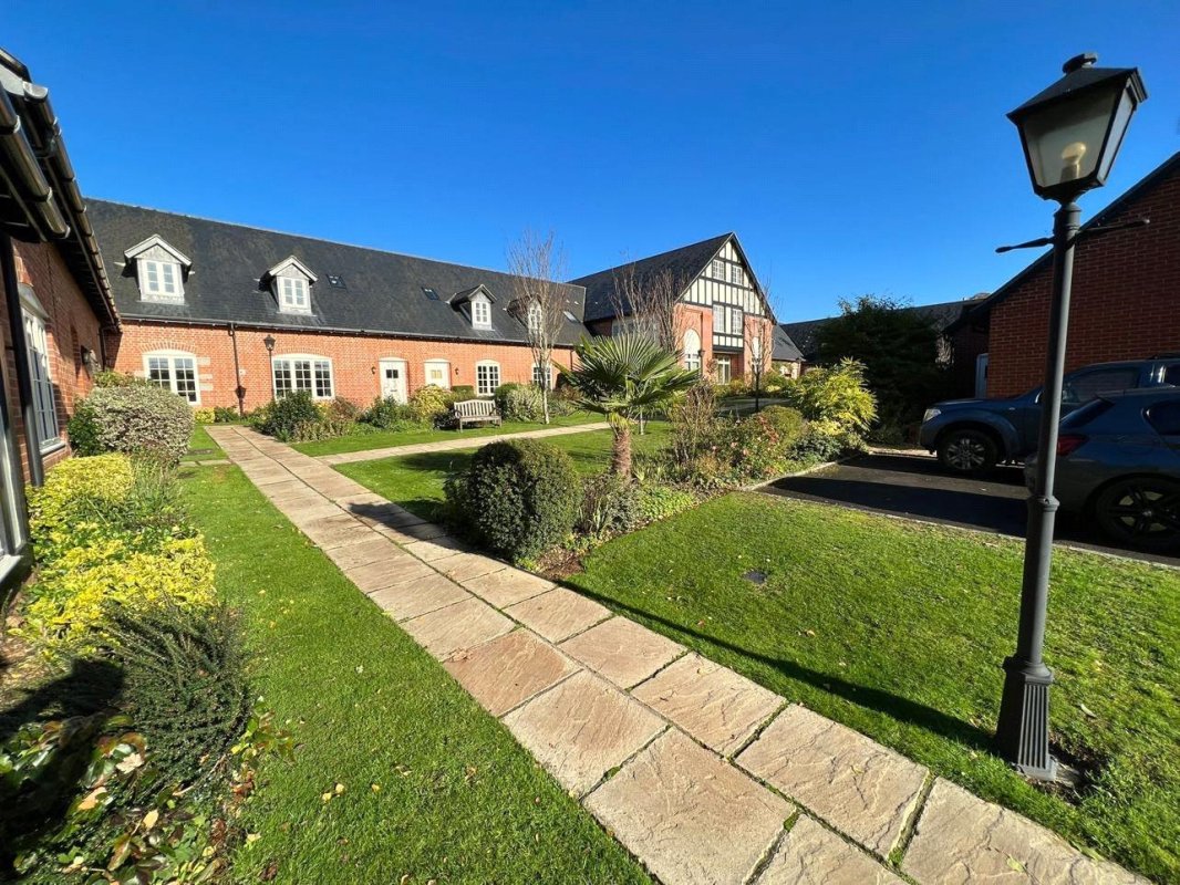 2 bedroom property for sale in Home Farm, Iwerne Minster, Blandford
